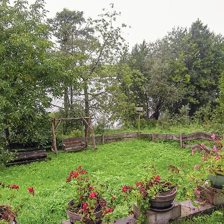 Two-bedroom In Semesterbostad *